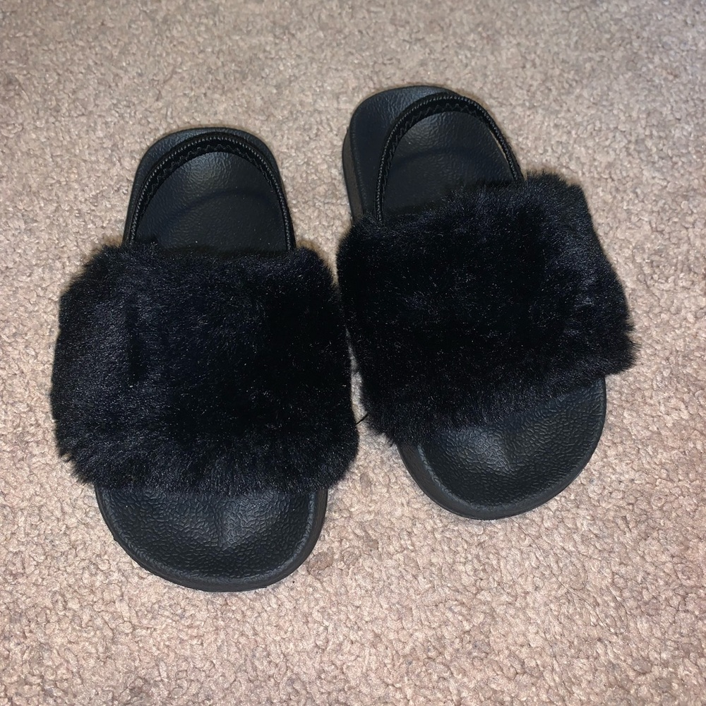 Toddler Girl Faux Fur Slides